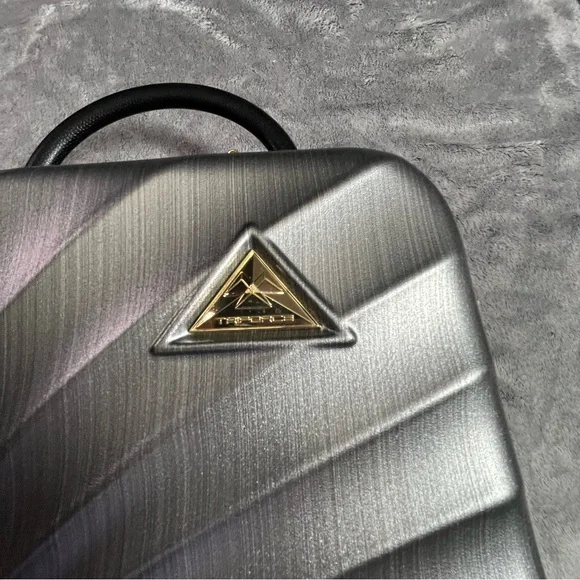 Triforce Metallic Gray Hardshell Cosmetic Case with Top Handle, no strap - Picture 2 of 11